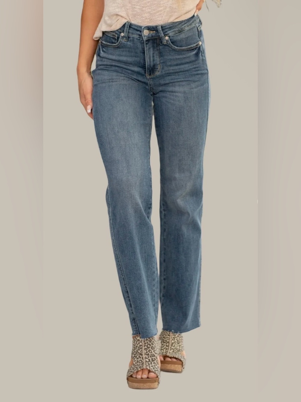 Judy Blue Mid Rise Tummy Control Vintage Straight Denim Jeans